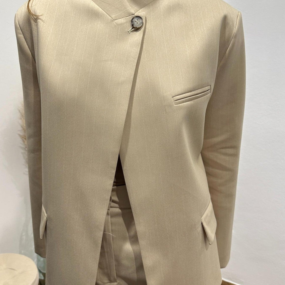 ZEYA - Bessie Vintage Asymmetric Blazer