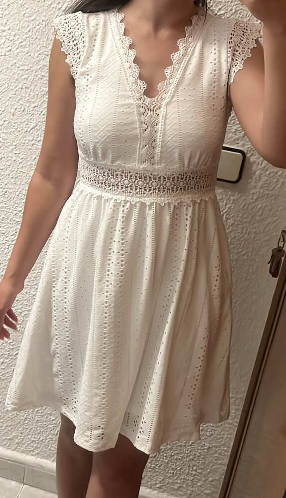 ZEYA - Lorelei French Lace V-Neck Fitted Dress