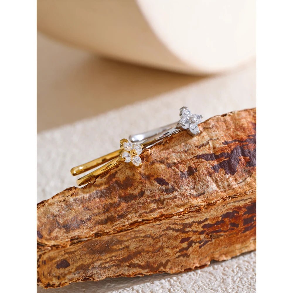 ZEYA - Desiree - Adjustable Stainless Steel Flower Ring with Sparkling Cubic Zirconia