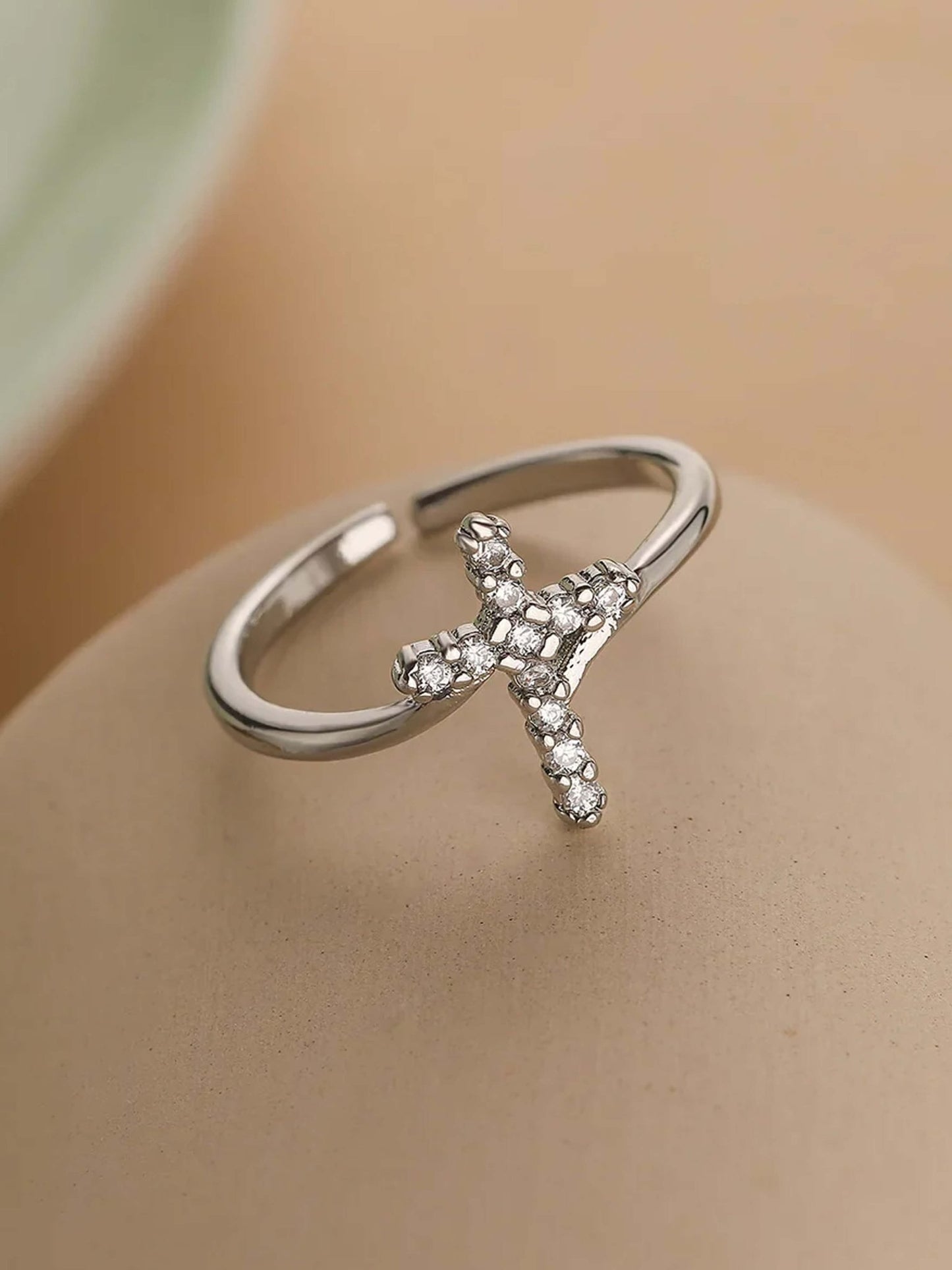 ZEYA - Divina Cross Ring