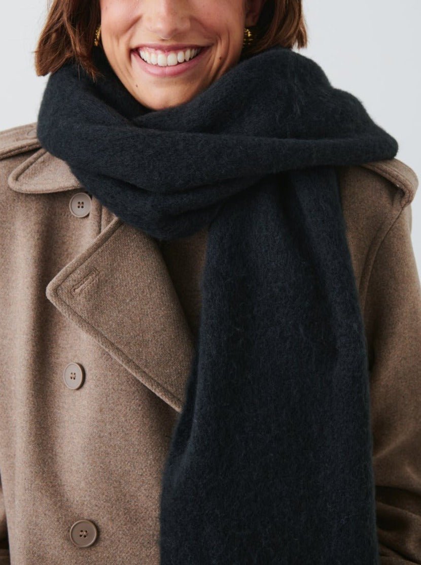 ZEYA - Thigh - Length Chunky Knit Scarf